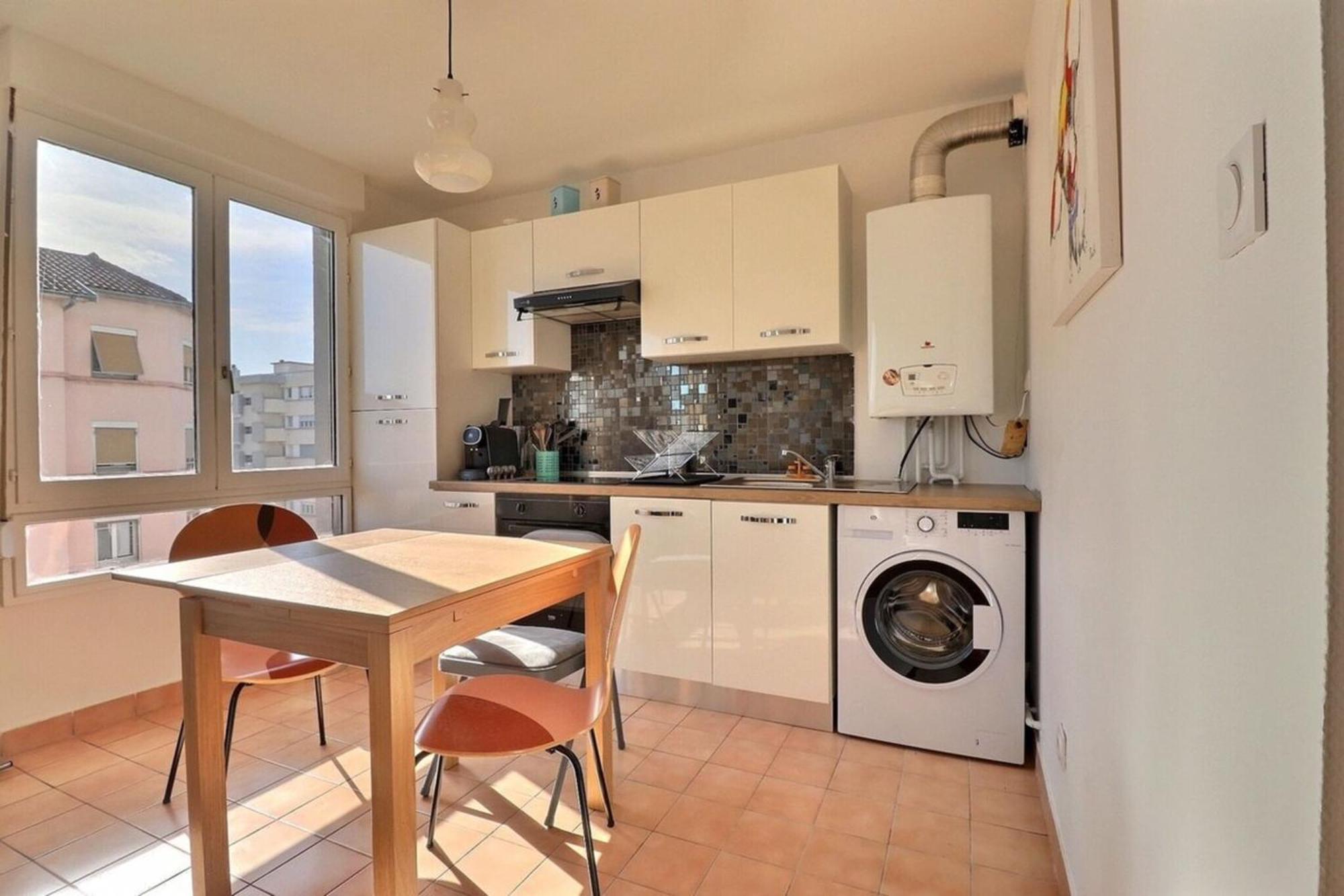 La Douce Parenthese - Studio With Garage - Lyon 4Th Εξωτερικό φωτογραφία